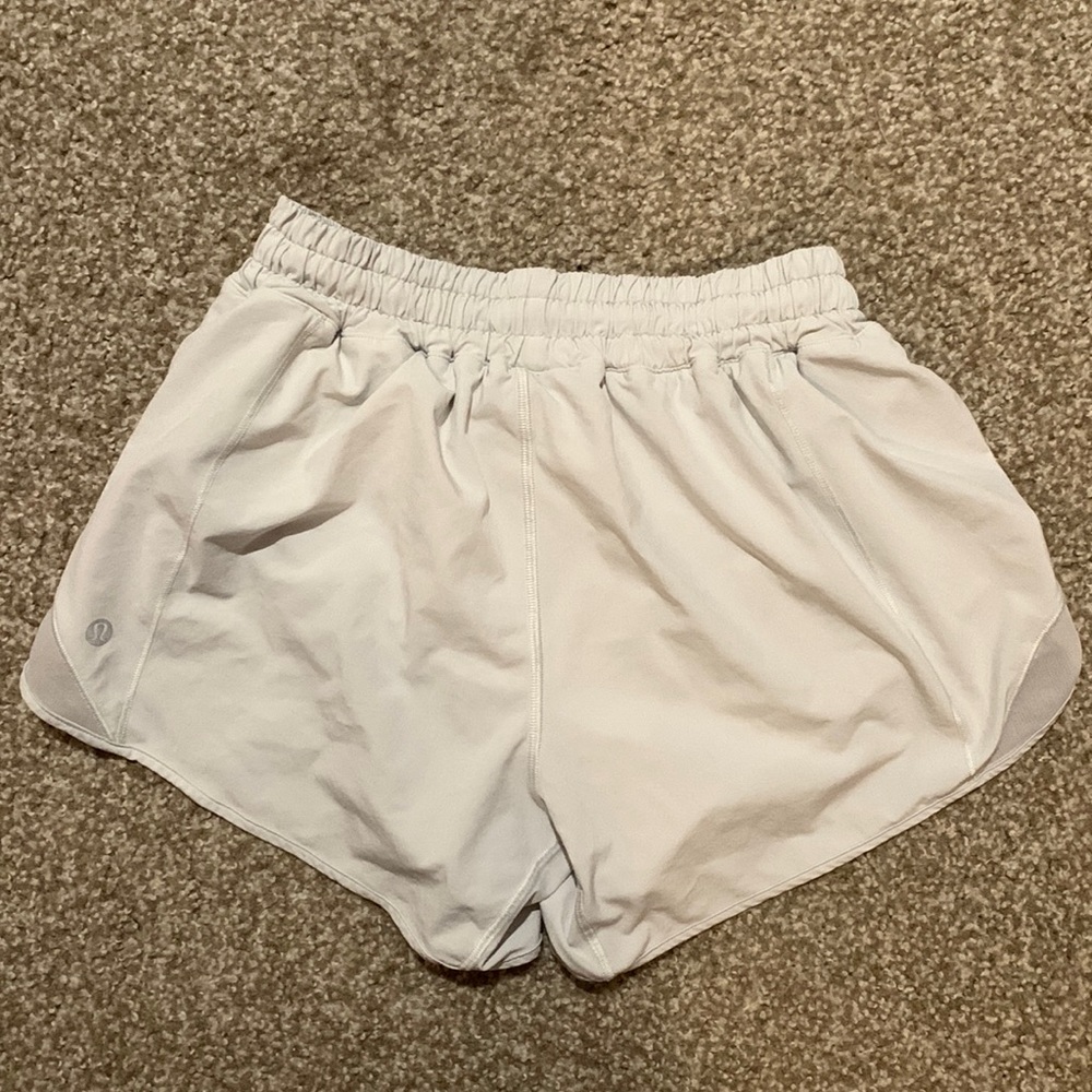 Lululemon, hotty totty short, size 4, low-mid rise